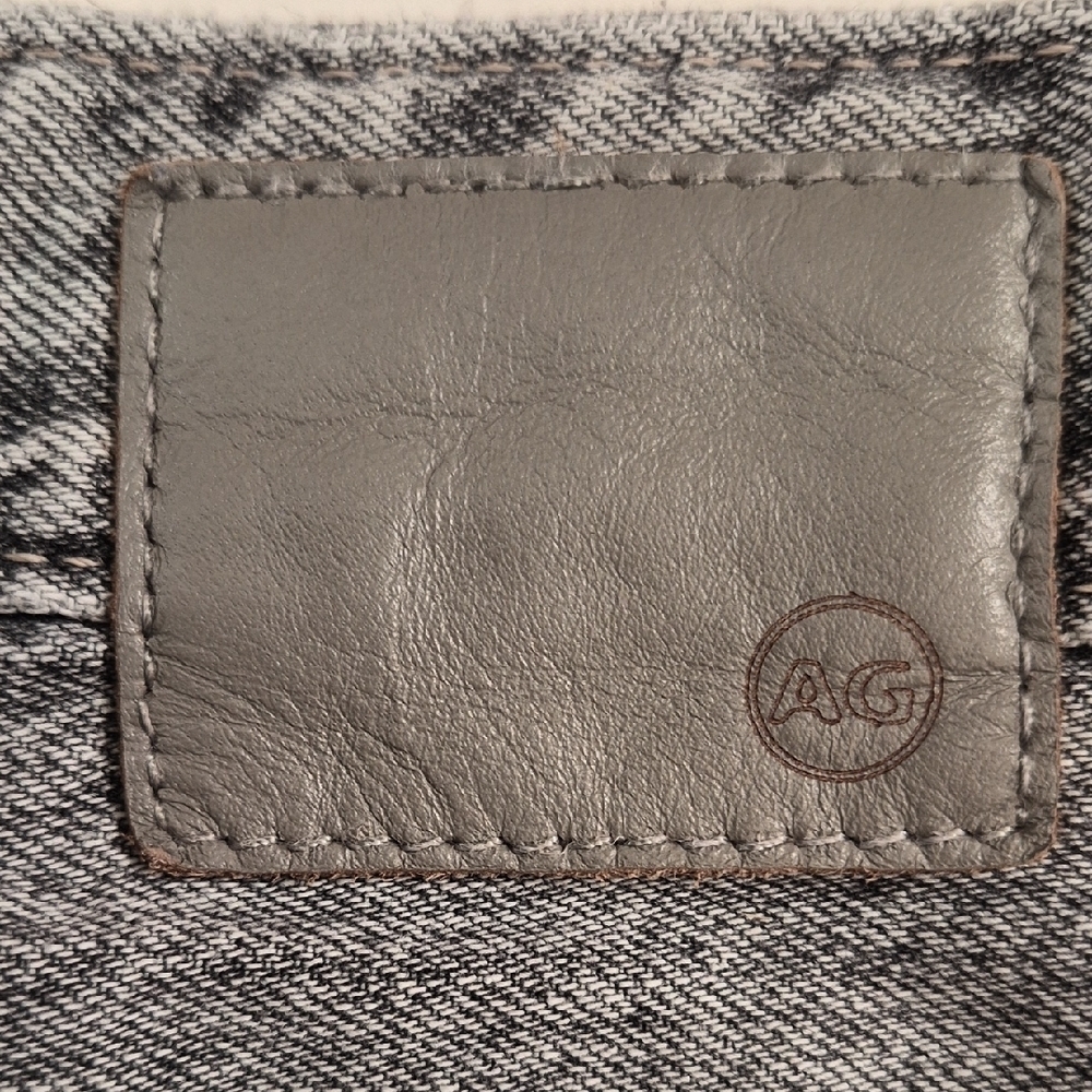 Woman's Gray Straight Jeans - Picture 8 of 16